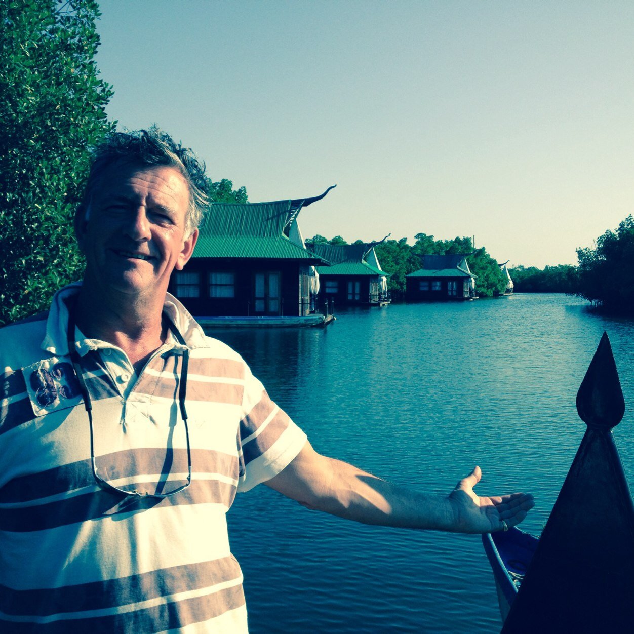 A freelance director with over twenty years of experience in making videos which tell a story and get a reaction