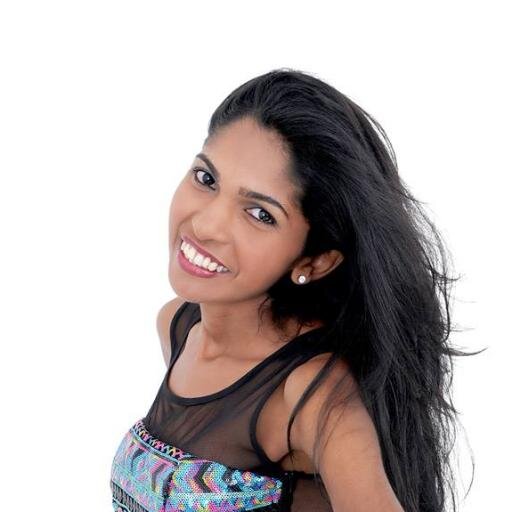 Alegre, Simpática, Perfeccionista e Louka pelo CORINTHIANS ♥, fã do-------------------- Fábio Santos----   ♪ Música ♪ ♫ ♥ ....