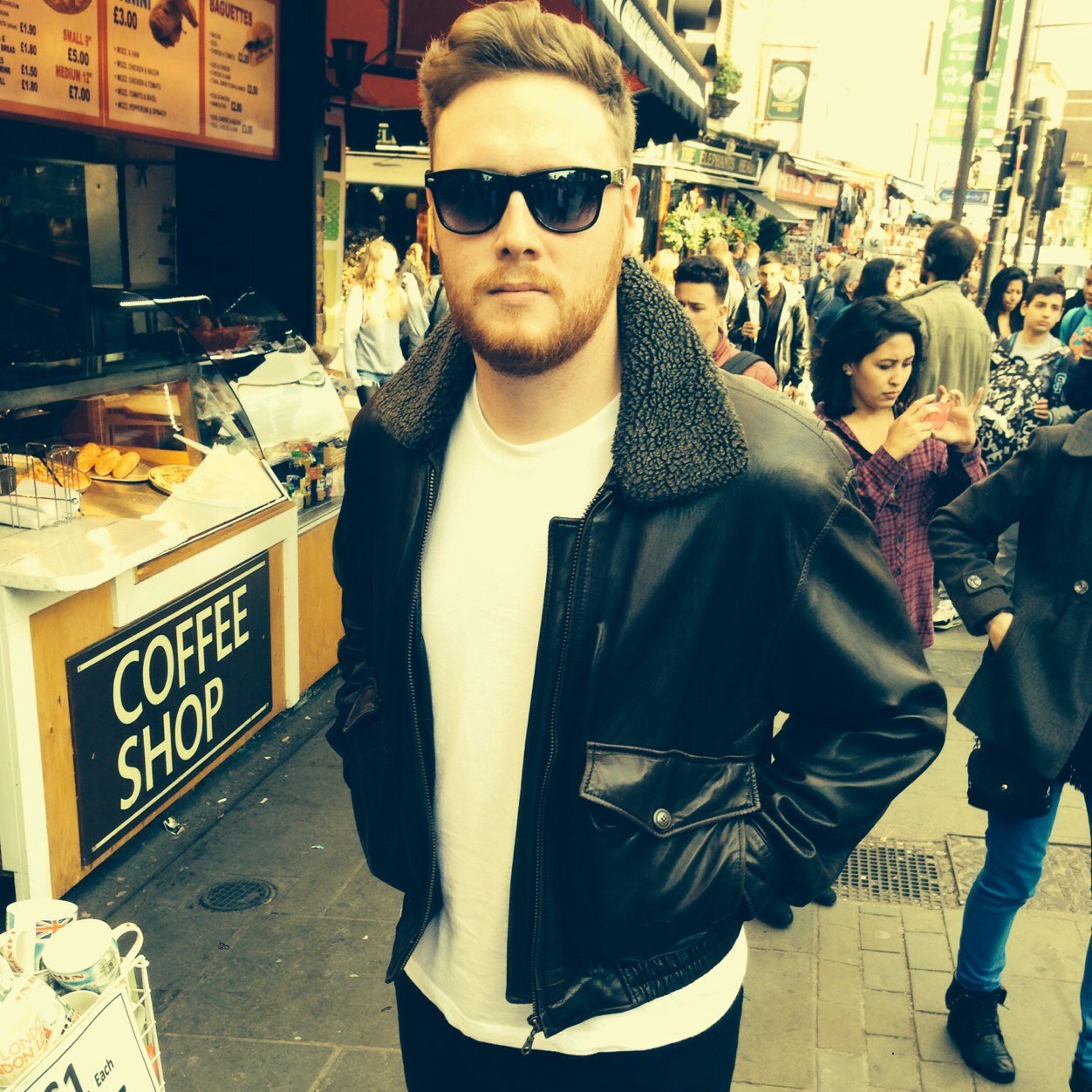 Bromley~Niccyp~Toby~Sam~Arsenal~Blink182~Smiths~Maccabees~Foals~Courteeners~Oasis~Stone Roses~White Lies~Haim~GIN~Red Wine~Nandos~Wings~Ribs