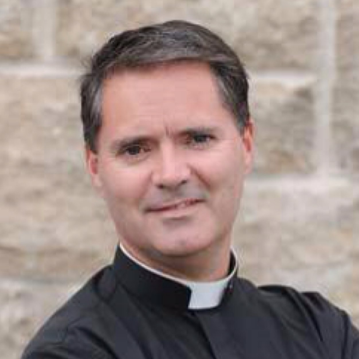 Catholic Priest. Pastor of @OLGDartmouth. Passionate about Church renewal and leadership. Author of Divine Renovation, from a maintenance to a missional parish.
