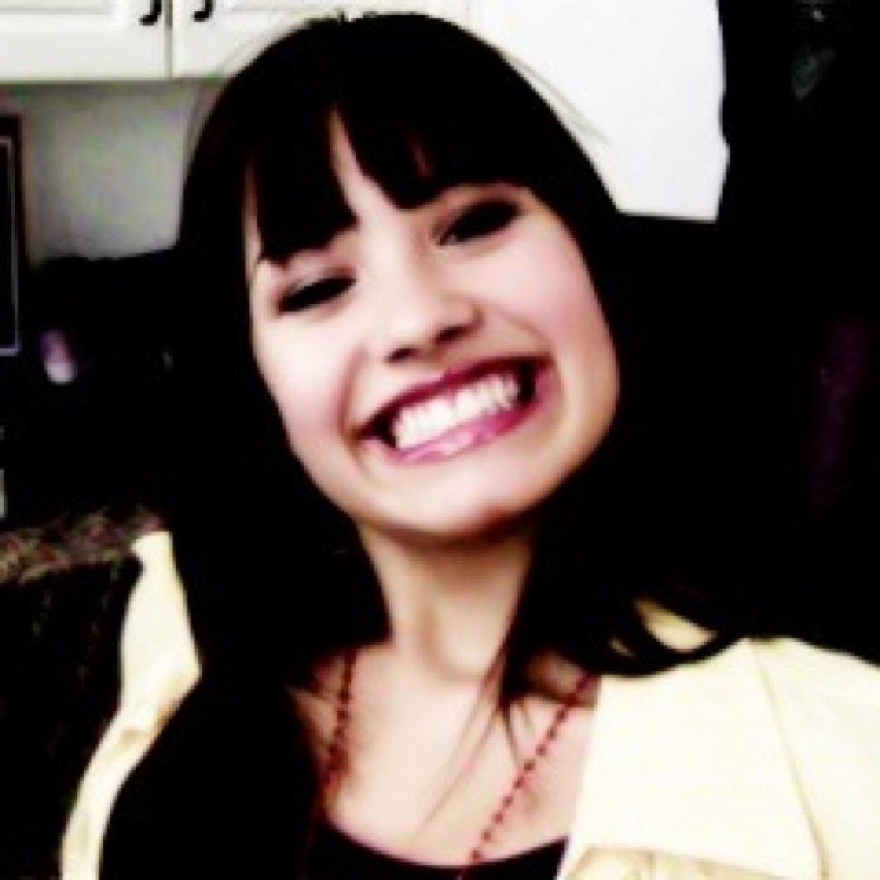 se eu soubesse que viraria lovatic sofredora e iludida teria dado a vez por próximo espermatozóide