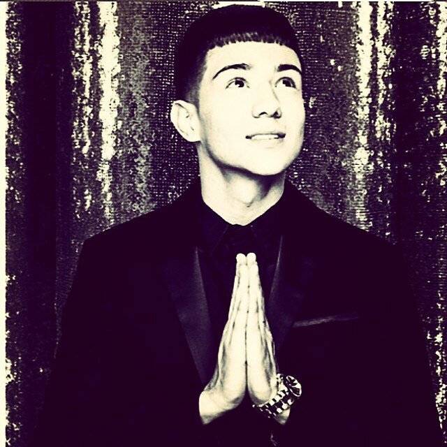 Luis Coronel    ♥ I Love Soccer ⚽ I'm a  Proud Mexican Instagram: heyy_its_janett