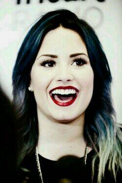 ~Demi pretty much slays all the damn time~            Bands tend to make me feel some type of way