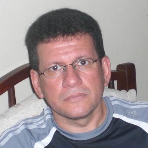 Ingeniero de Sistemas y Profesor Universitario
Máster en Administración y Especialista en Computación