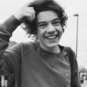 Não cai nessa gata , o harry  fudeu minha vida...