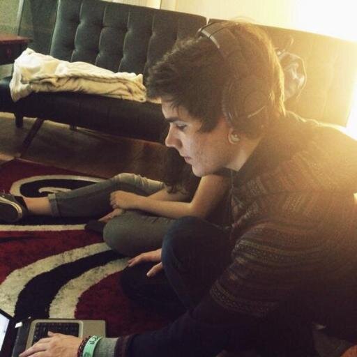 werfizzyfamily's profile picture. FIZZYFAMILYFOREVER! damon is perfect.