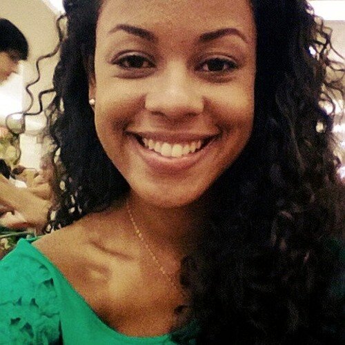 Um sorriso vale mais que mil palavras, mas uma palavra acaba com mil sorrisos!