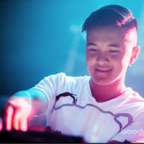 EricDangMusic's profile picture. music is my life, the stage is my home

http://t.co/eBX4JS0NiK
http://t.co/BuToGOv1Lj
Instagram - ericdangmusic