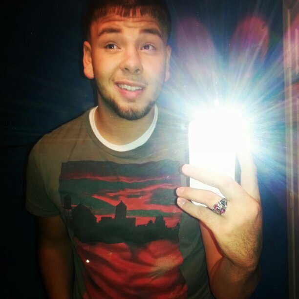 Follow me on InstaGram @Joeyy_Lynn15 , #TeamGalaxy    910 .                         Never Question Greatness .