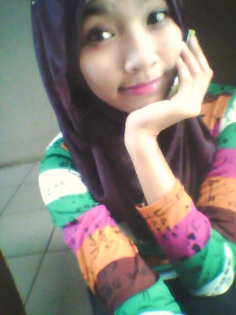Sayang ..
Cintailah aku apa adanya. .. ..
dan aku ingin bersamamu selamanya ..