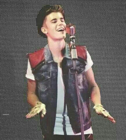 Hello, I like to meet @justinbieber 
I love him and my biggest dream is to meet him in person;)