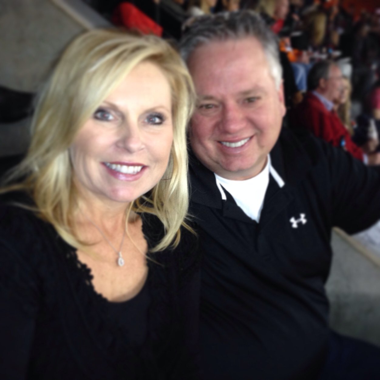 Married to Bill Bubba Bussey, mother of two.  Christian, conservative, love life, plays a little Tennis, love my pets.