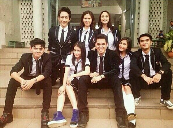 Go follow -- @PEkasari1 cantik,baik,gak sombong,ramah,goodgirl (y) #FJM