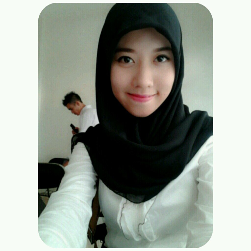 dea_lestariii's profile picture. 