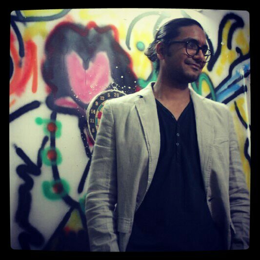 Lives in Mumbai...working for Moe's Art, Graduate  from MITS Gwalior...