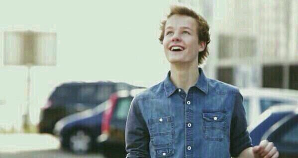 _srslymainiac's profile picture. Not a Oweniac, not a Nilsiac, not a Daaniac, not a Reiniac, I'm a proud Mainiac. | #TeamMainStreet. | Instagram: mainstreetaremyheroes. |  @EikelenbergDaan