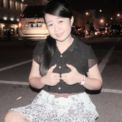 jadi diri sendiri ajha dech,,,dan belajar lebih TEGAS._Keep SSmile_:)