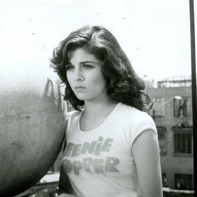 Feliz, sonhadora e fan de las telenovelas mexicanas de Victoria Ruffo, Arturo Peniche, Cesar Evora e outros