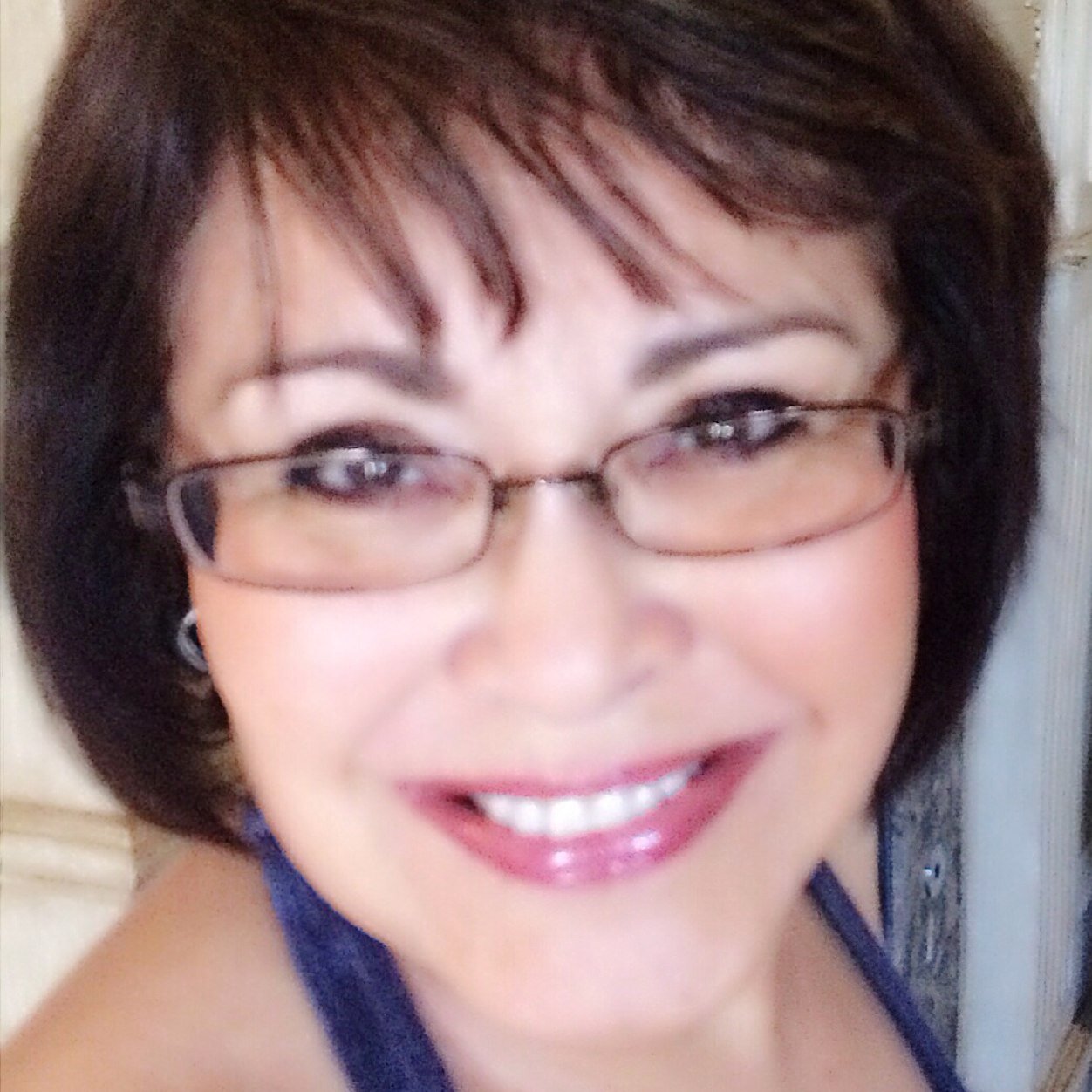 I love all things Apple, challenges, learning new things, and making new friends. #bilingual #Spanish #Apple #MinaCowan #GuillerminaFranco #Minacowan