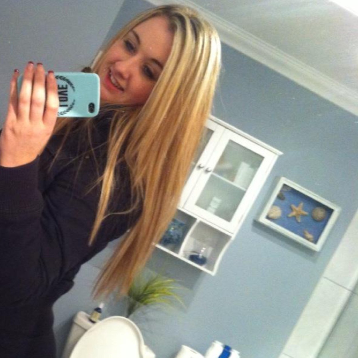 emmilyrussellxo's profile picture. 