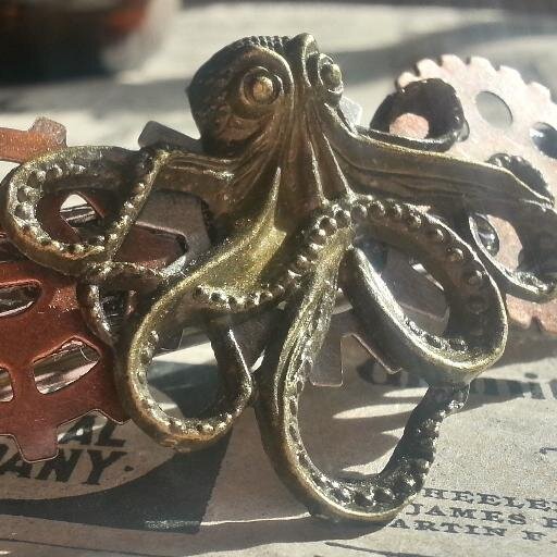 Fine #Vintage #Steampunk #Industrial and #Lolita #Jewelry at http://t.co/GMqYwVVbkH An independent jewelry artist and proud!