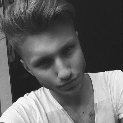 malexevans's profile picture. Official Alex Evans (Follow Back :)