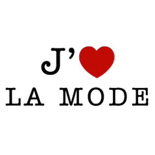 Je m'appelle Aurélie et j'adore la mode. Je suis actuellement personal shopper et j'ai créé mon blog http://t.co/Fc9zHqpLEi pour celles qui ♥ la mode!