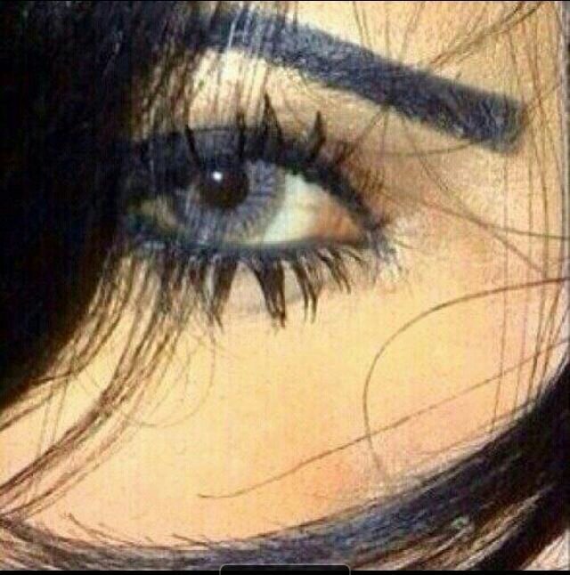 ‏لحد يعودنا على القرب ويروح قلوبنا خلقه ترا....موجعتنا .