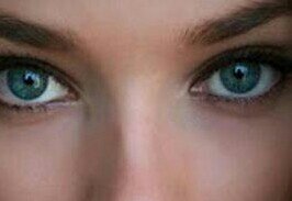 VaraVanesa's profile picture. Periodista, escritora y mujer de verdad, si me sigues te sigo, todos mis tuits son a manera personal YOU BEEN WARNED!!