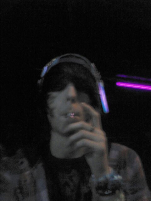 names lucy. live in Wonderland. fucks wit it. disfunctional, loves music,  dont give a fuck, lets party, waiting for summer and everyweekend. love tats