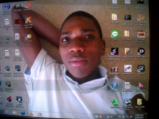 Am single am 23 years old I work at beaconBay am looking for a relentionship a girl who care abt love. U can call me at 0737627133 am syah.