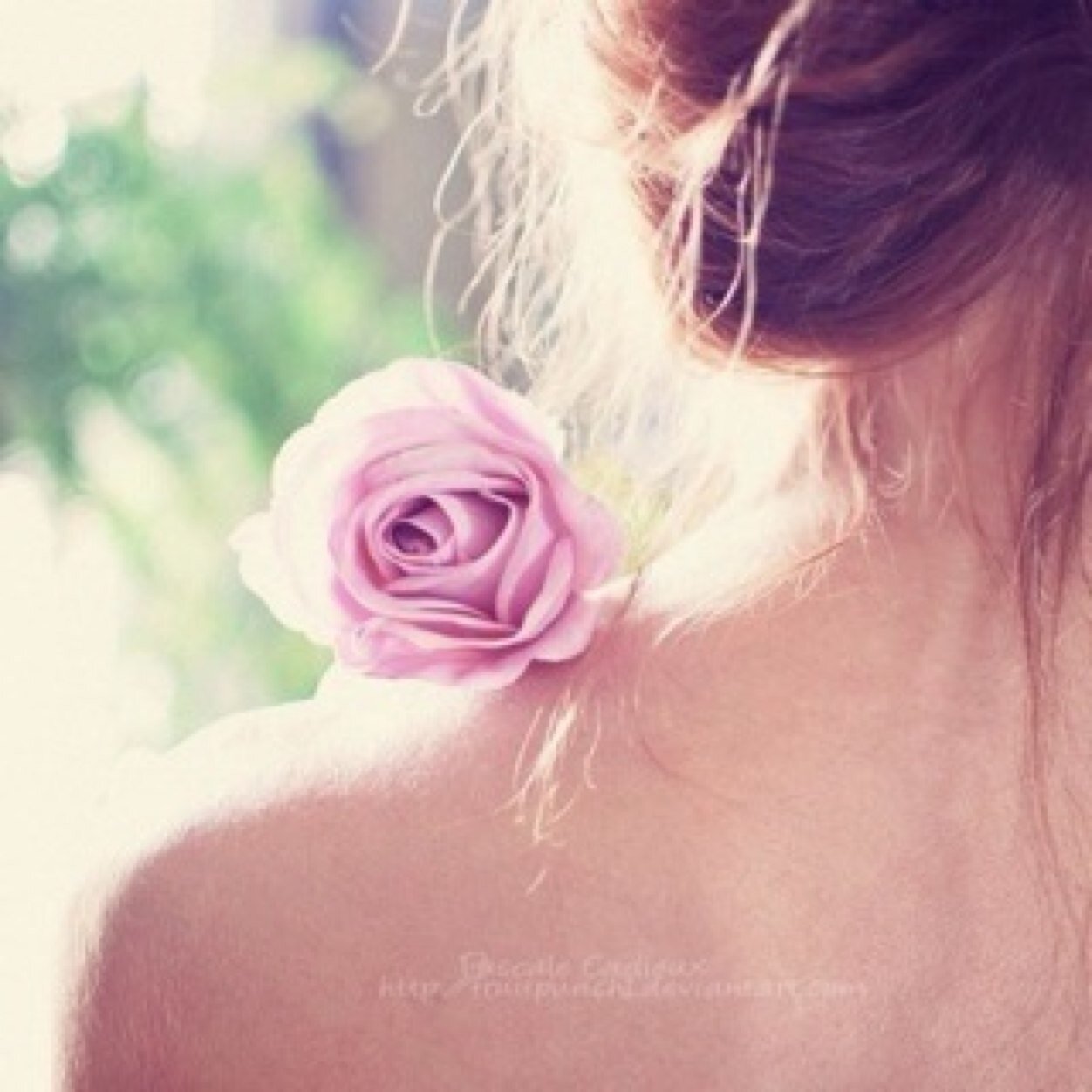 نادراً ما أغرد ، امشي واسوي ريتويت ، احب برجي ب زيادة #الميزان . ♡
