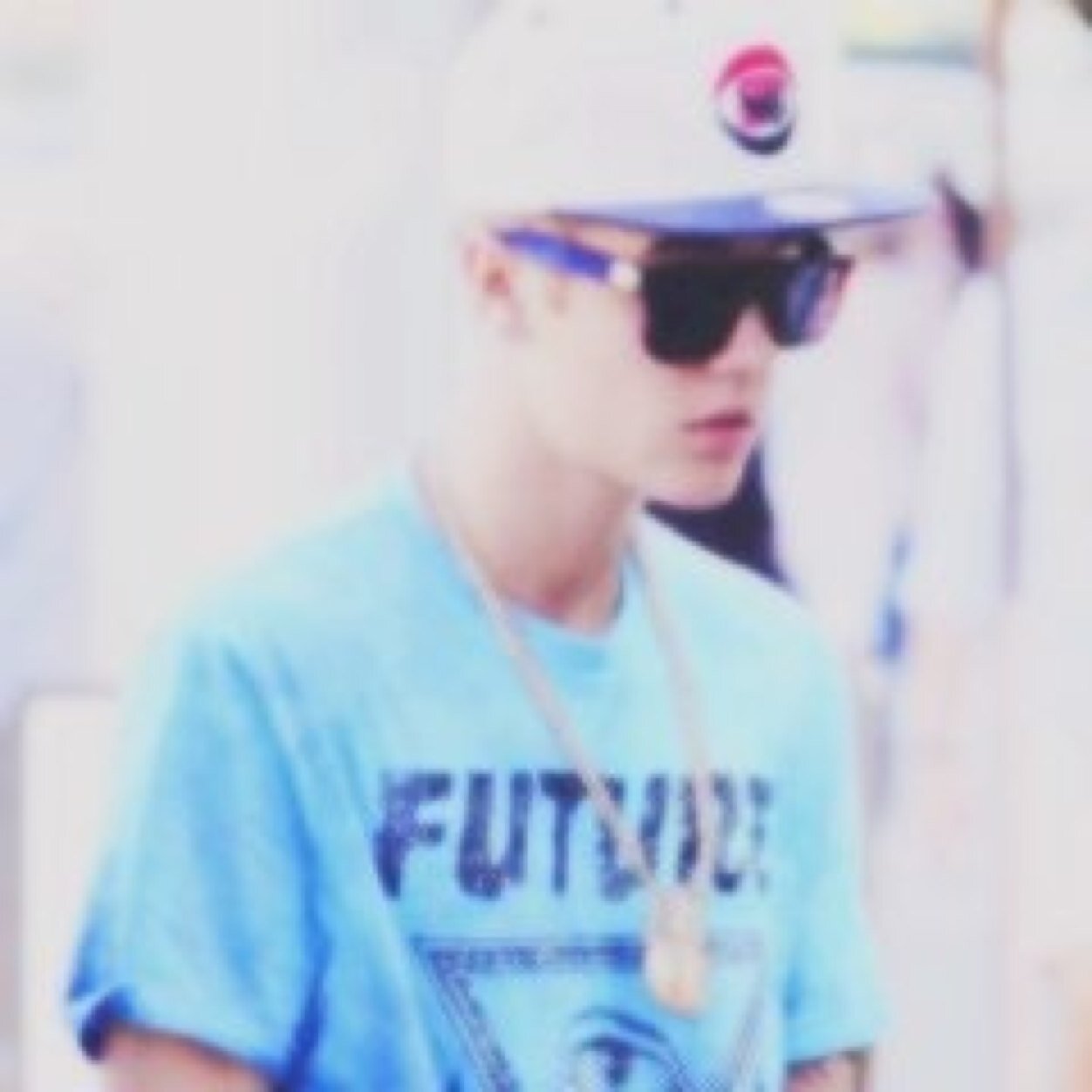 I Beliber. My name is Liza. idol-@justinbieber vk-http://t.co/bMd6qNSbFQ follow me Justin Bieber.