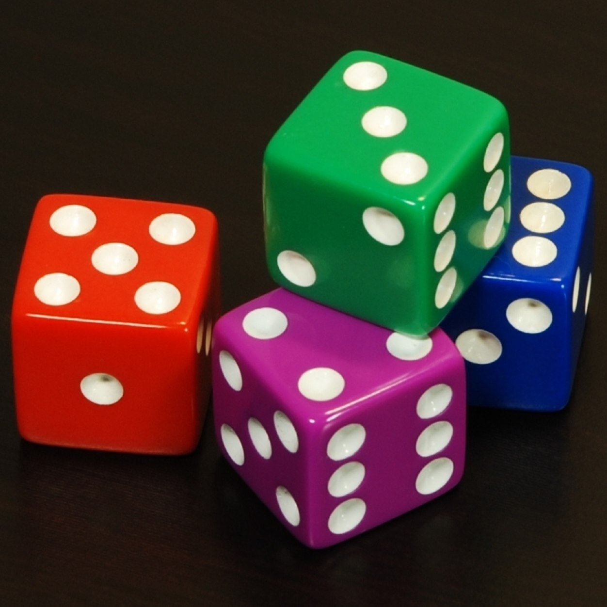 STRboardgames's profile picture. 6 person squad of varying play experience, playing a variety of card/boardgames, saying what we liked and what we didn't, Skimming the Rules gets us into games!