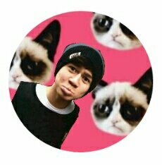 @HEMMO0RE0S gave you a free follow