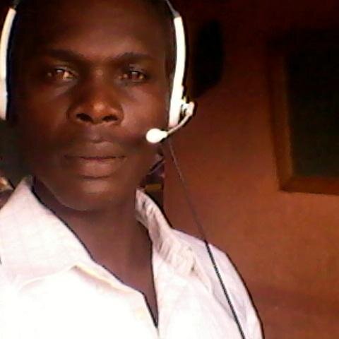 Am polite person, like to share good ideas and discussion with other people, am God fearing,honesty and alwayz happy man.