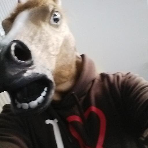 synfld23's profile picture. Schwarzhumorist. Netzwerk-Insultant. Nach mir der SYN-Flood.
@syn@sueden.social