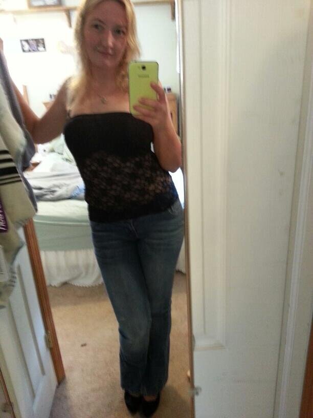 Fun loving True Jersey Girl! (not what you see on tv)
Stay outa my F-ing sandbox & dont play w/my toys. 
Some girls are just born w/glitter in their veins