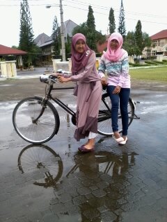 Lala_lilah's profile picture. Bismillah! |sebaik baiknya teman duduk tiap waktu adalah buku| love Allah&family |