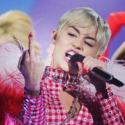 Darlin'  Miley!!!
  We loves you!!! 

♥