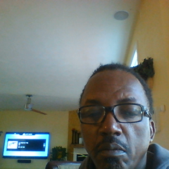 queluvn's profile picture. 