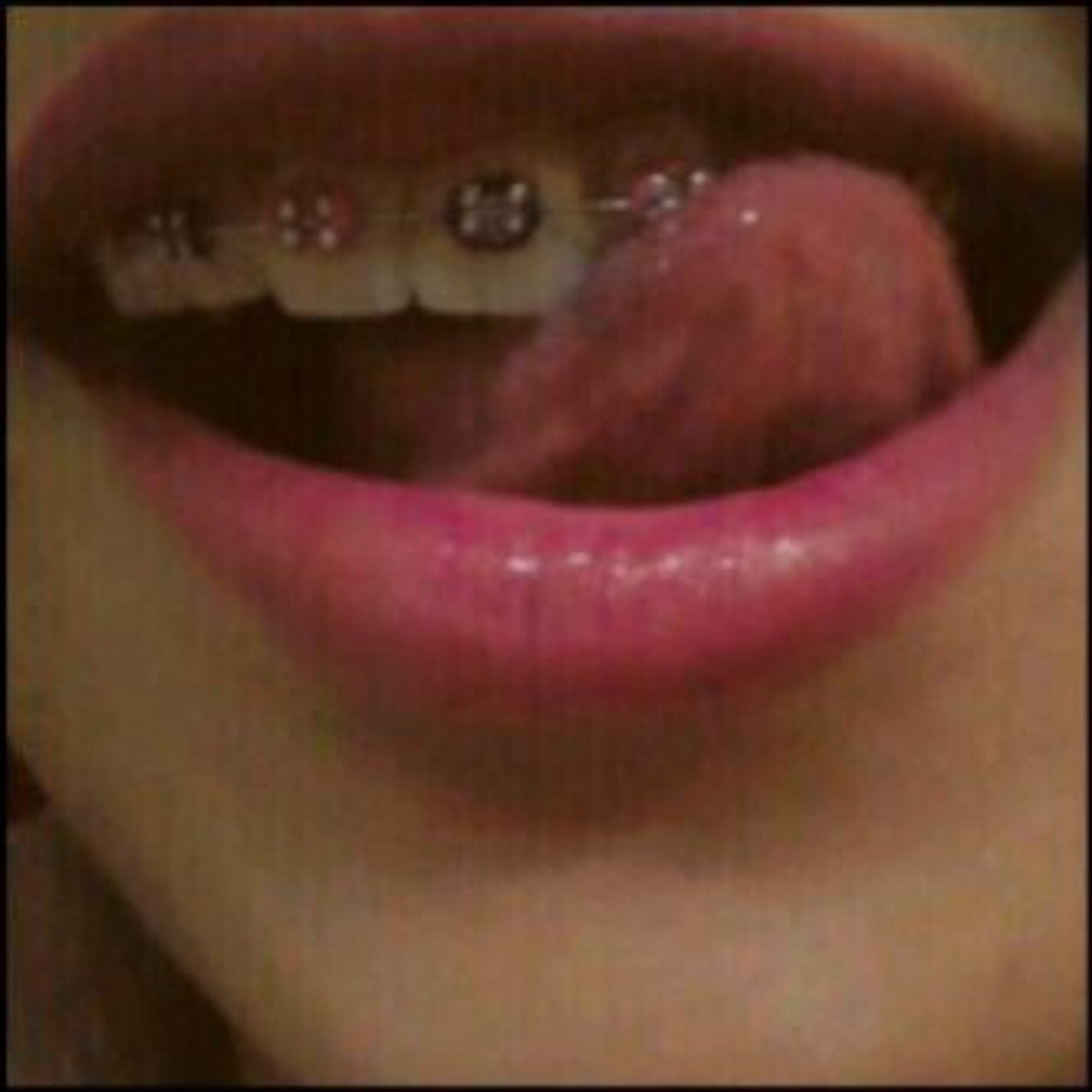 سالب 17 حائل يحب الجادين PIN:740E92D6