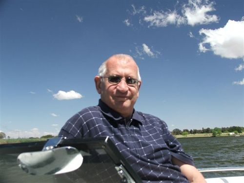 Lucas23051's profile picture. Helping average people to make extra money