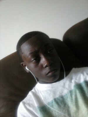 I don't ffuck with lots of ppl . So if yu follow me i prolly will back ..