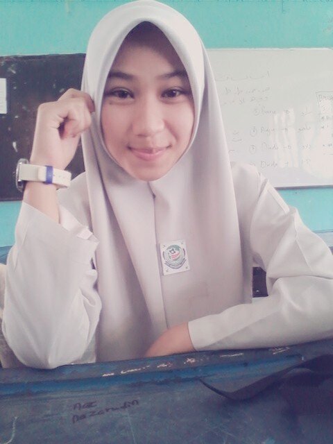Abemuse :*
Hati kering . Begerak solo :)