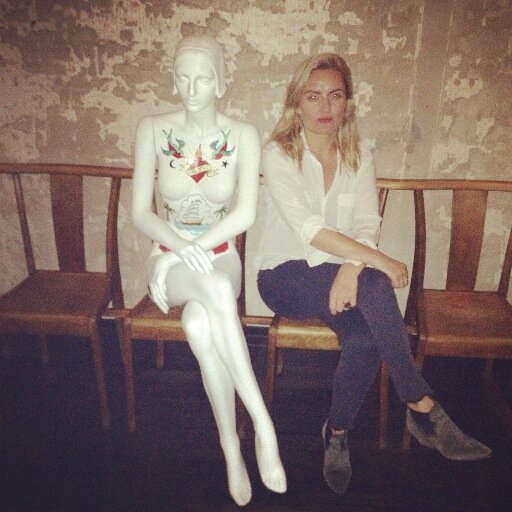 Global 'Street-Walker' for fashion inspiration and adventure. Stylist/Art-Director / Flat Shoe Wearing Pixie