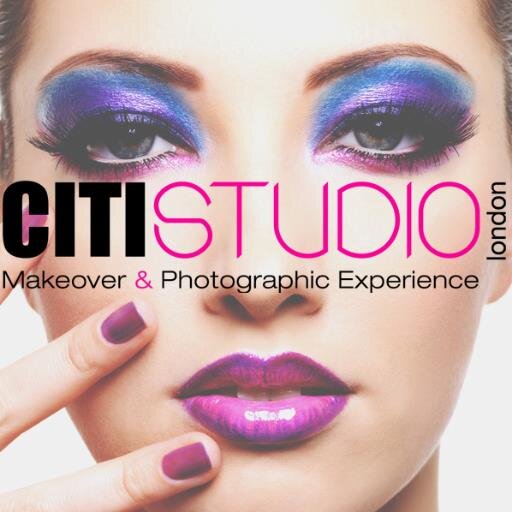 Dynamic photography and deluxe makeover studio offering absolute versatility for an memorable photographic experience.