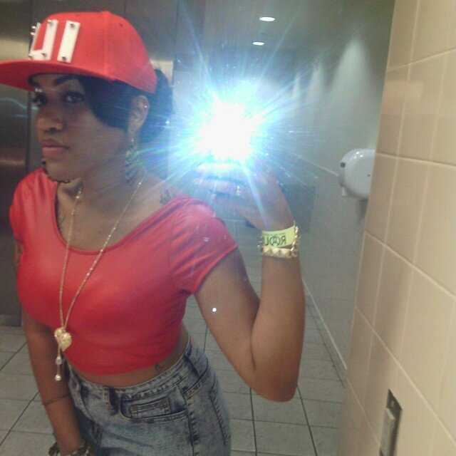 FUCK WAT U HEARD RECOGNIZE WAT U SEE WELCOME 2MY LIFE, DON'T GET COMFORTABLE♡ 

#NaveenMommy