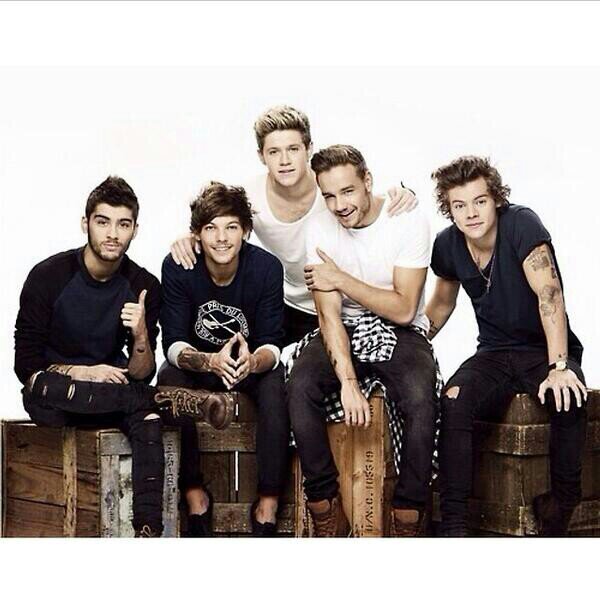Can you please follow @niallftjmo and not this acc? :)