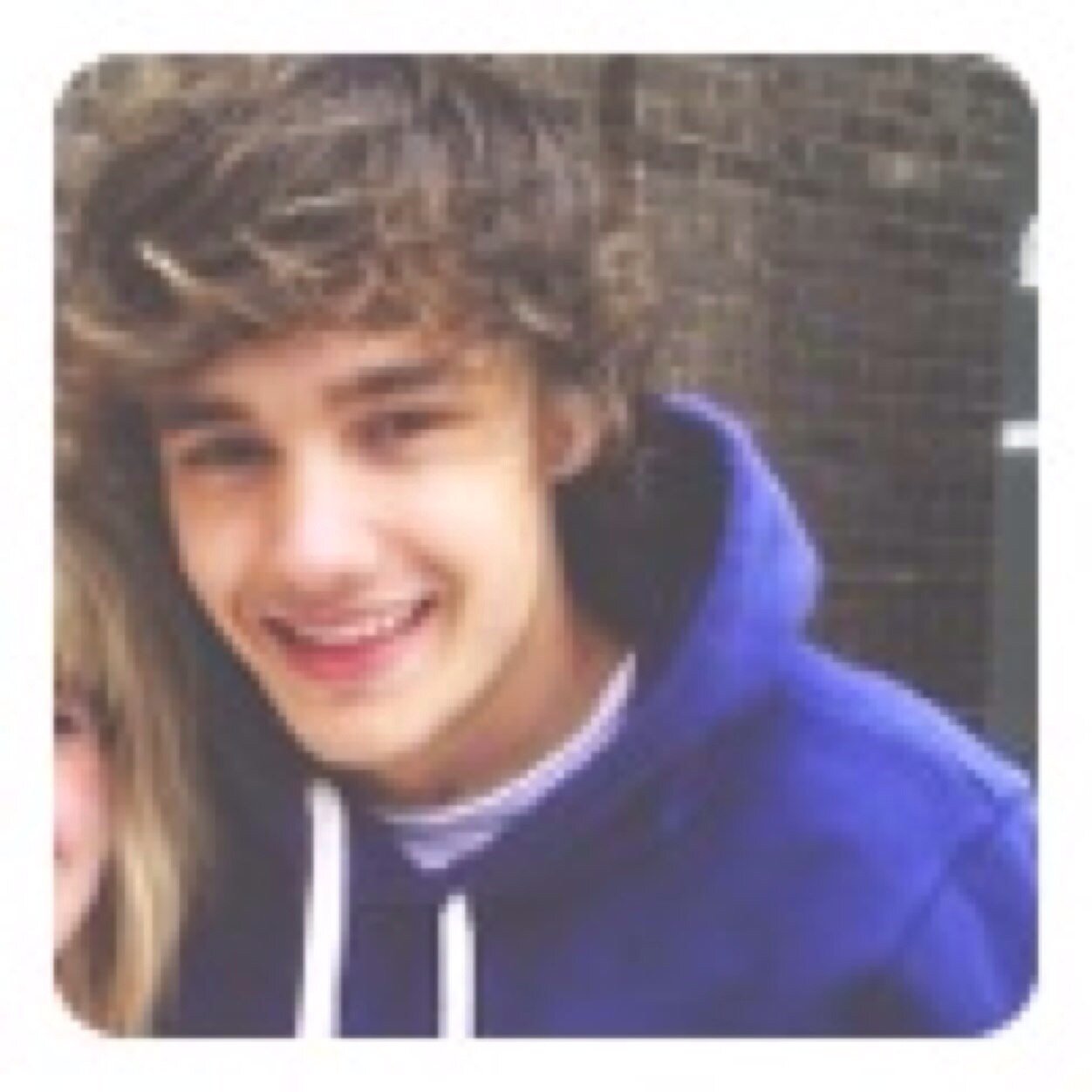 hi !! im @facialhairlouis and this is just a free follow !!! (id also be cool if u followed me + ill give u another free follow after but i aint forcin ya)